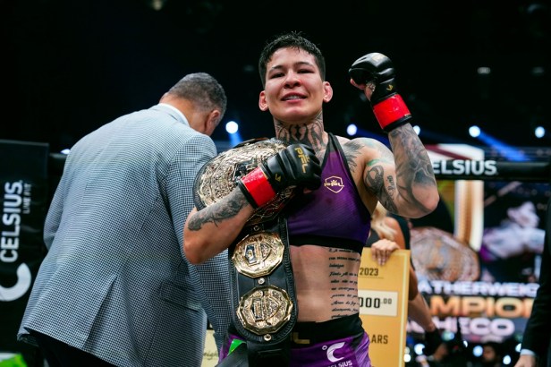 Larissa Pachecho (©Cooper Neill/PFL)