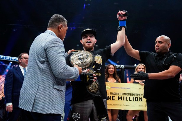 Magomed Magomedkerimov, Jerin Valel (©Cooper Neill/PFL)