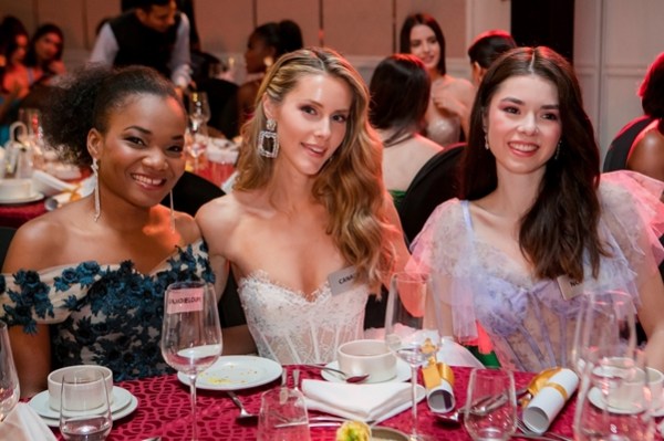 Marie Hatchi, Jaime Yvonne VandenBerg, Andrea Farias (©Miss World)